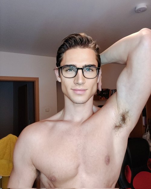 https://64.media.tumblr.com/cb52f4b5f44eaa49a38449a008383b50/c182fcd526031767-09/s500x750/e10cb5c2e9a40a8b5d5ea4e3d3c8cb0502754586.jpg