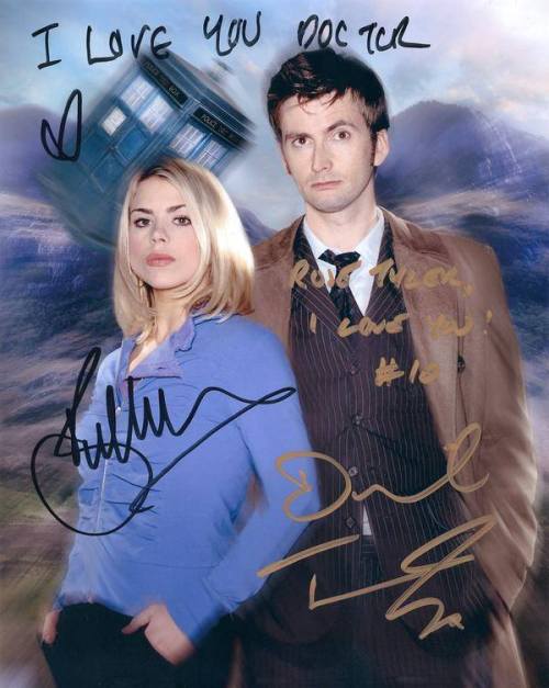 allons-ywibblywobbly: David Tennant &amp; Billie Piper leave a message as Rose Tyler and the Doc