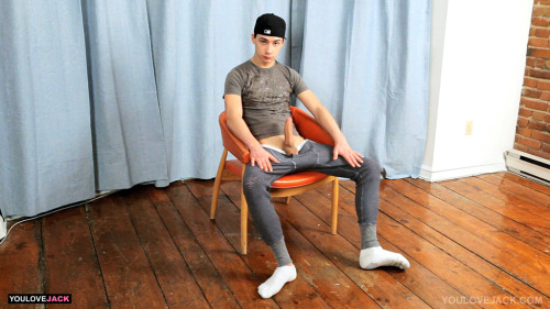 cuteguysinsocks:  just damn!!!!