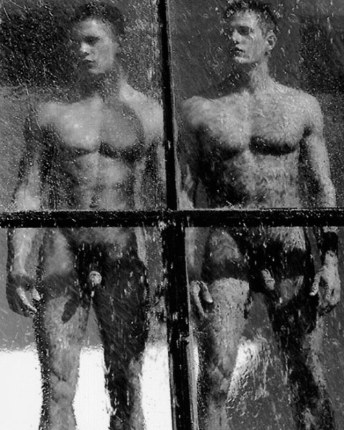 bonermakers:  A biological explanation for twins? I’m not sure. A reasonable explanation for twins? When perfection is created, why start from scratch when you can just double it? 