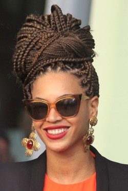 celebrityweaves:  Box Braids  Wife