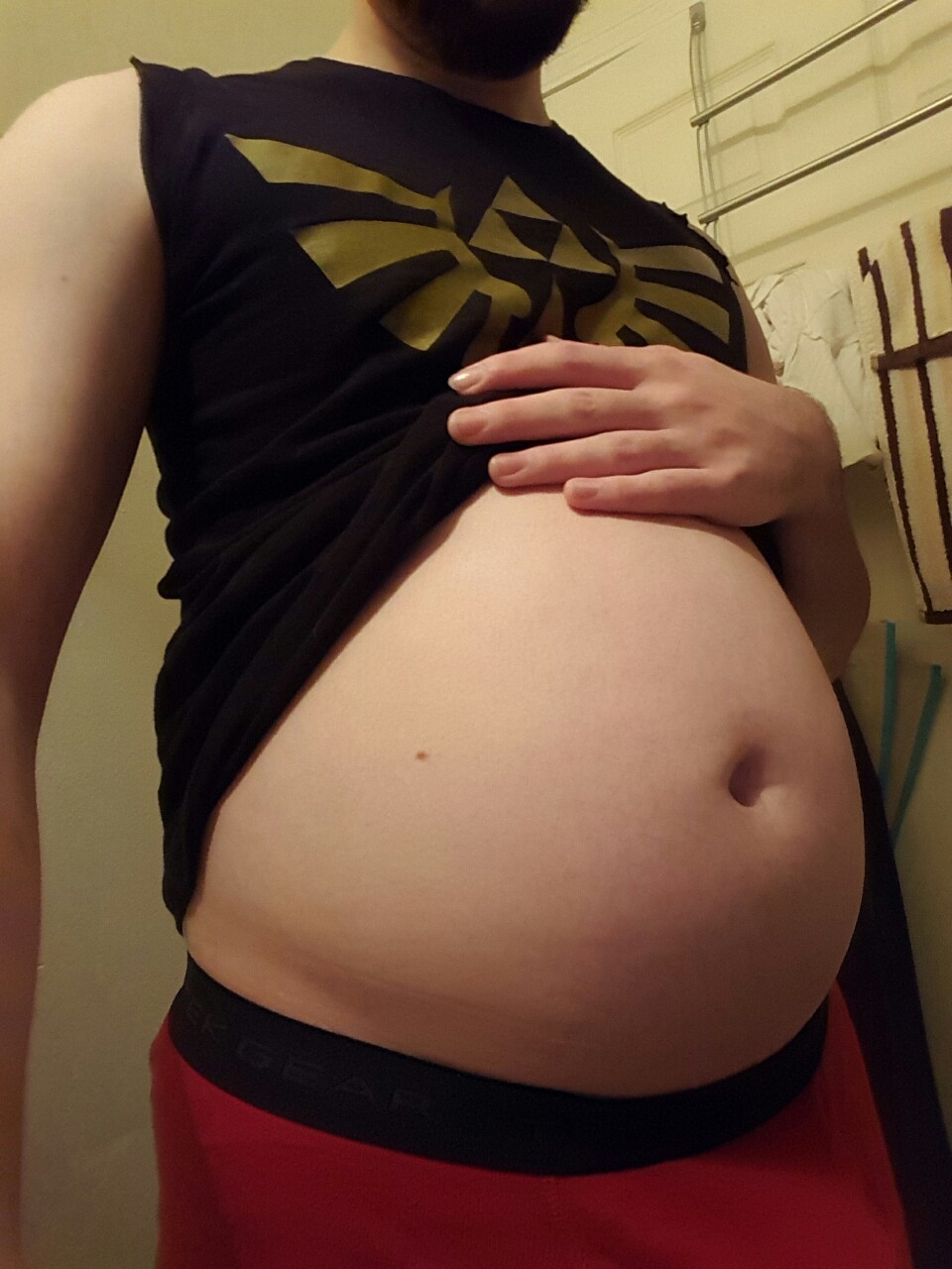 honeynsugar:  cuties-with-booties-23:Think I can pull off this tank-top? Tbh fav