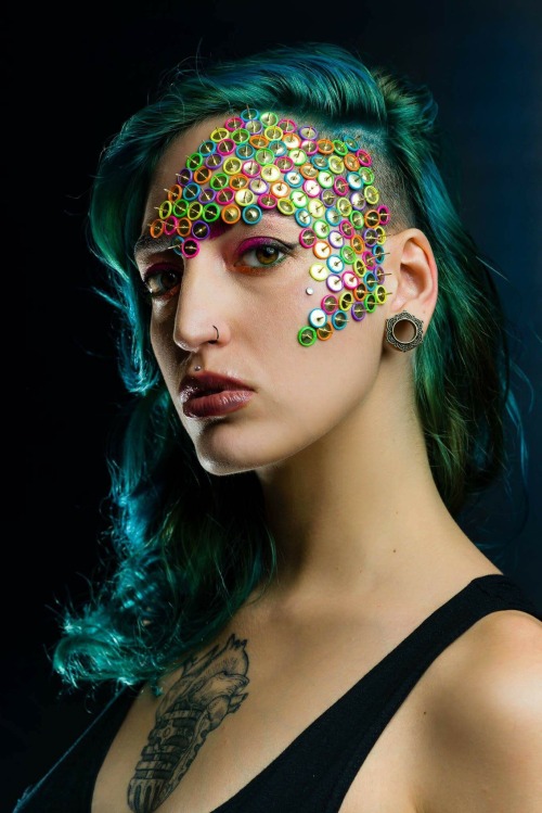 brisenblackout:  Beauty   📷 Simone Soldà 💄 Vera Carbone