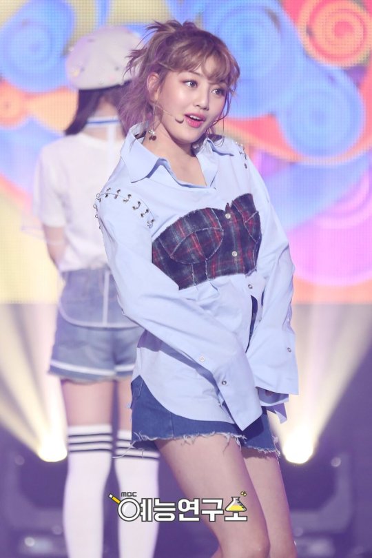 K J C Idol Fashion Archive Twice S Jihyo Performing 1 To 10