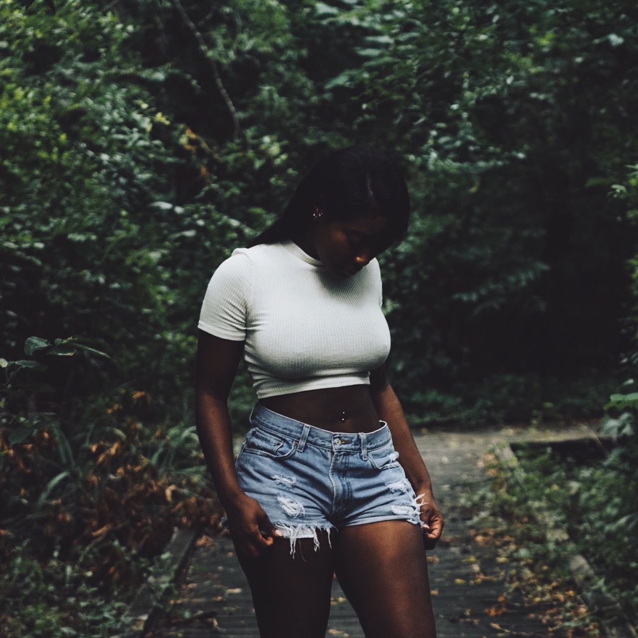 uninnocentbystander:  Ebony, white, and green