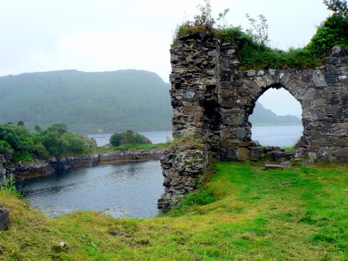 fuckyeahvikingsandcelts:tylergnosis:Scotland. My calling. Who’s coming with?SCOTLAND!