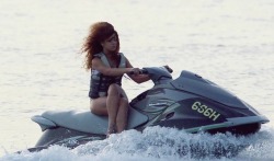 lagonegirl:    Why is Rih riding a jet ski