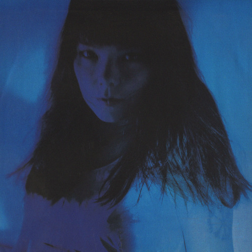 Björk photographed by Nobuyoshi Araki, 1997 ~   source: www.instagram.com/moo