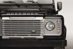 airows:  (via Land Rover Defender “Black &amp; Silver” Pack « Airows)