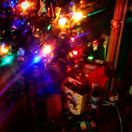Sooooooo many presents under the tree! I’m so excited for Christmas! 🎄 #christmas #presents #present #ChristmasTree #gifts #tribute #femdom #mistress #goddessworship #christmaslights #ornaments
