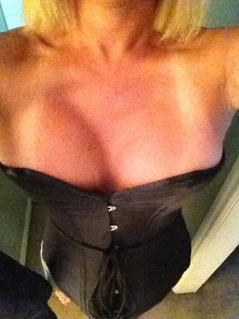 kimberl7:  Found my corset  Nothing like a nice form