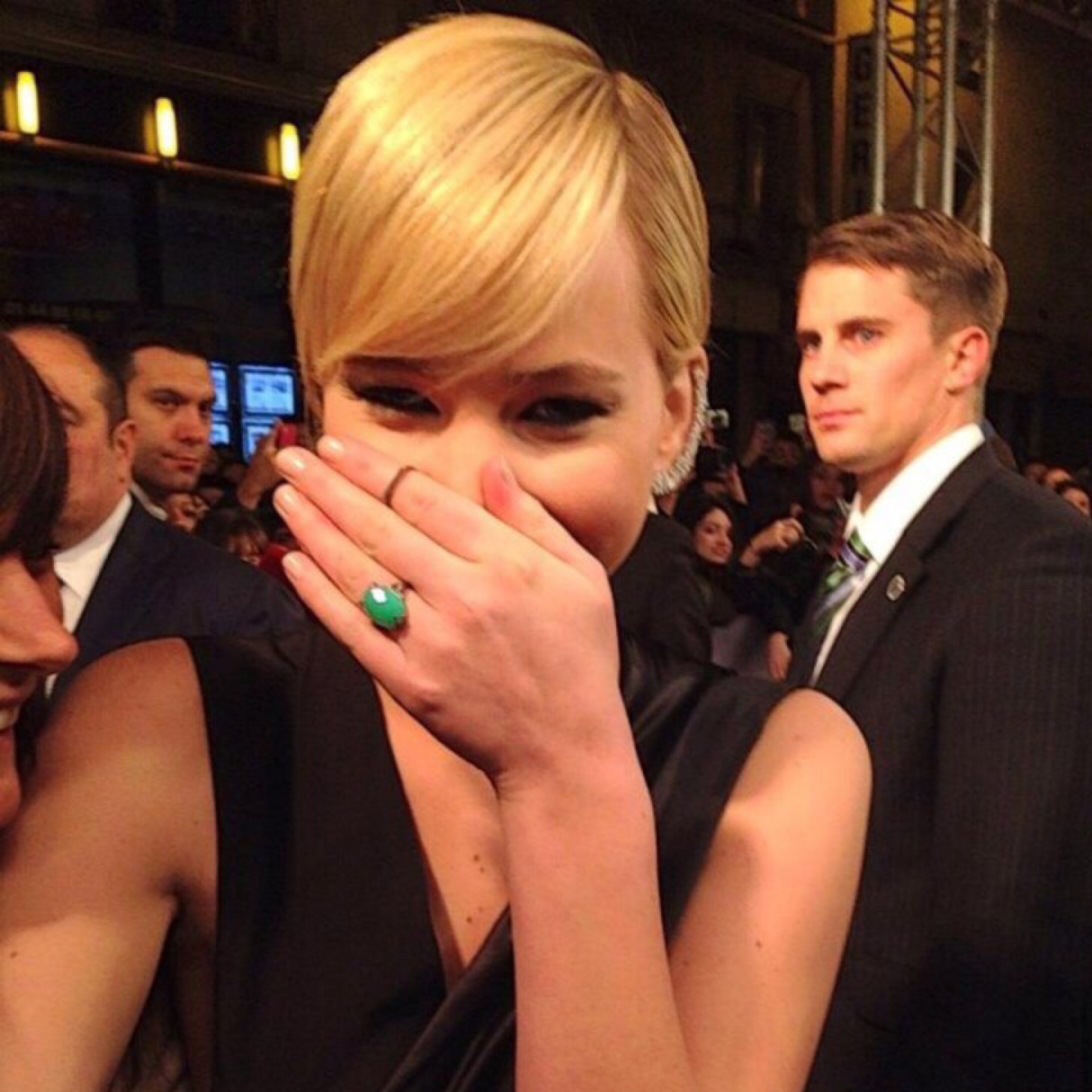 jenniferlawurence:  best fan-taken pictures of jennifer lawrence during premieres