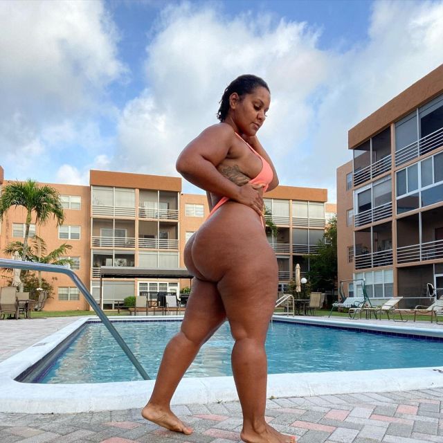 sexyigwomen: Who is this absolutely gorgeous Stunna 