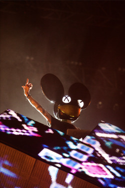 caminare:  deadmau5  pic . Gary Go Santiago 2013 