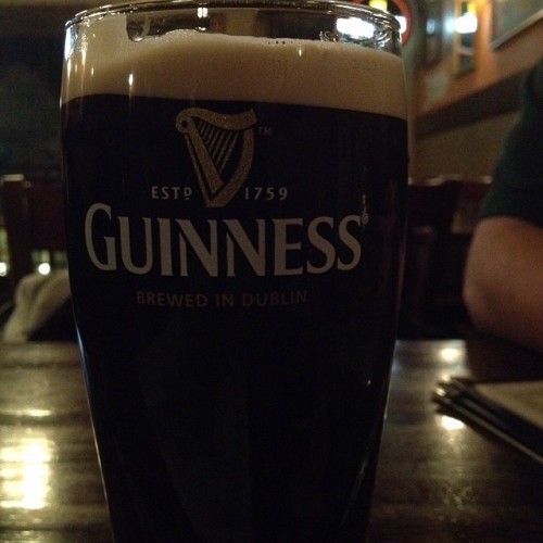 Omg. Pure happiness. #guinness #happy #happyplace #bolans #waitingforreubens