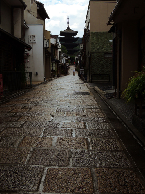 lolololol123-deactivated2020061: Kyoto after the rain by Terao Kaionin