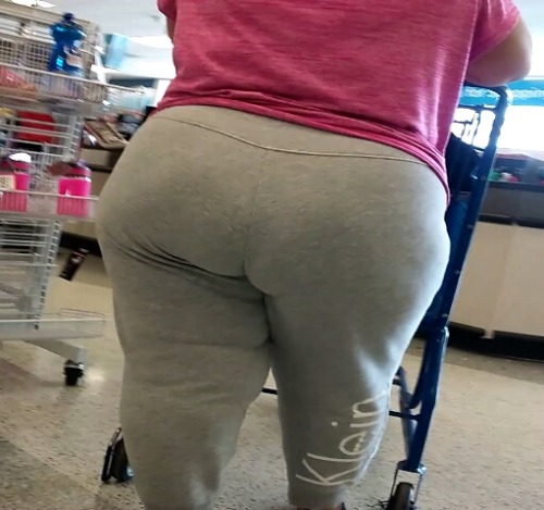 Latina SSBBW with a huge ass