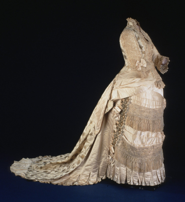 Reception Dress Worn by Caroline HarrisonMrs. M. A. Connelly1880National Museum of American History #reception dress#fashion history#historical fashion#1880s#bustle era#19th century#off white#silk#lace#united states#evening dress#victorian fashion#victorian #national museum of american history