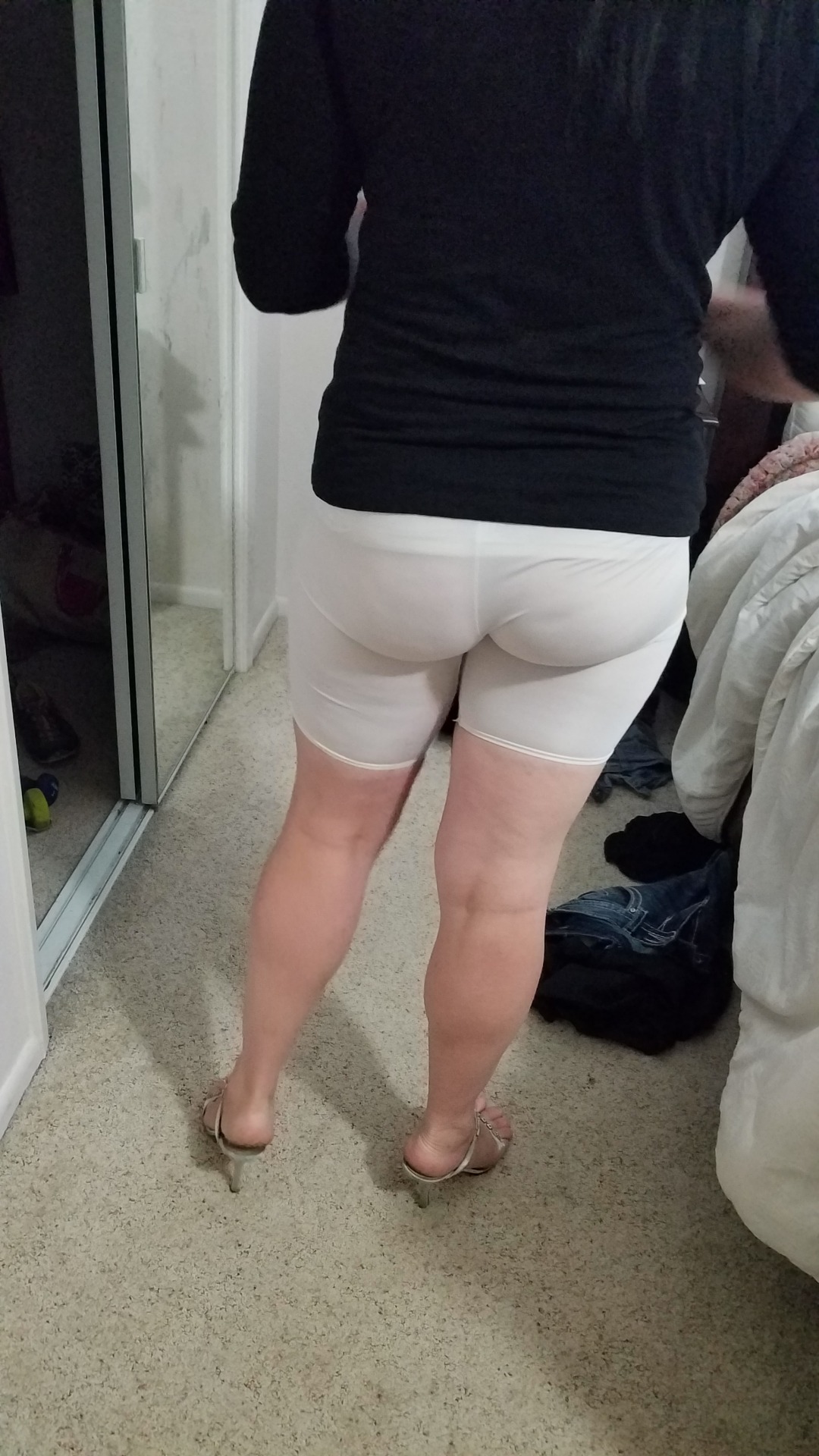 1812m1a1:  My sexy mormon wife diane! 