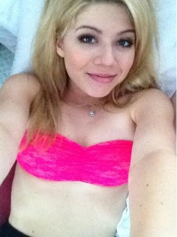 Porn photo trae12342:  Jennette McCurdy leaked nudes