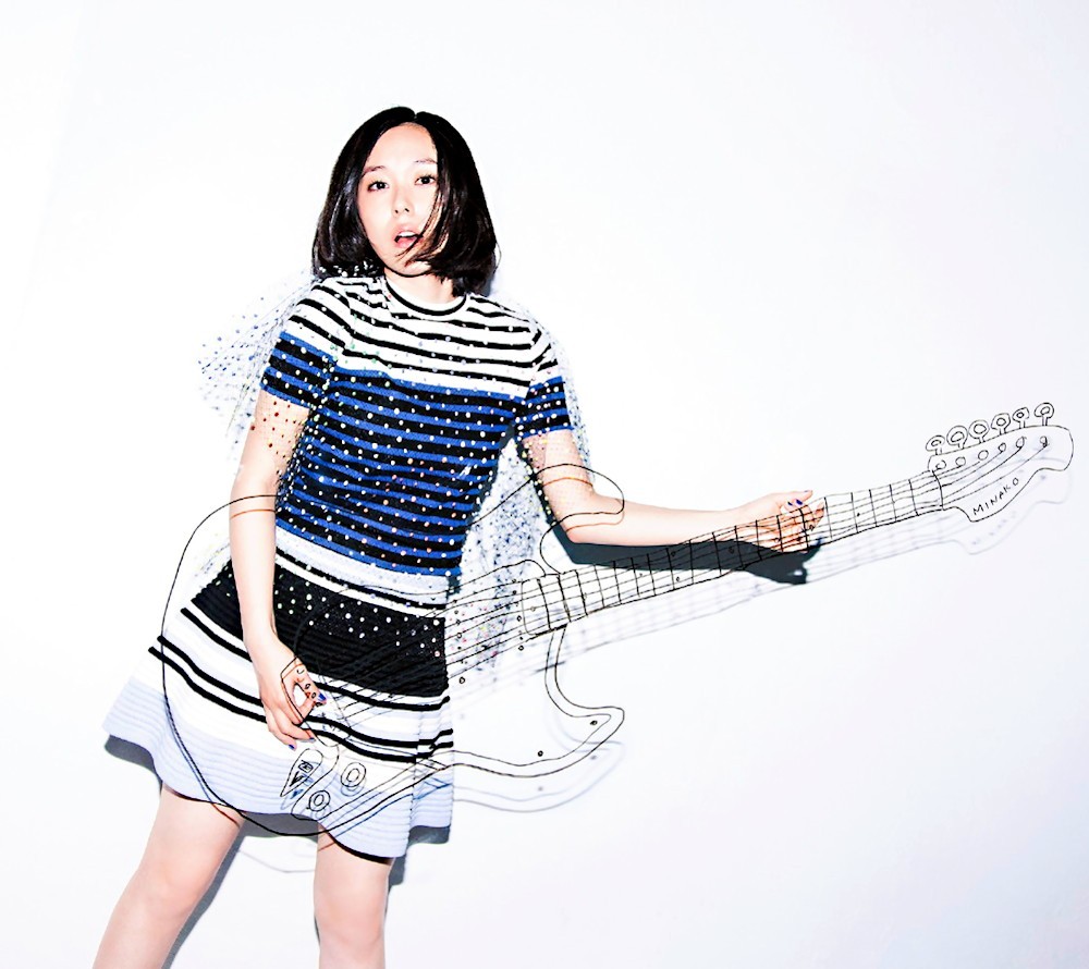 animage:  寿美菜子ニューシングルの表題曲「black hole」は、エネルギッシュな歌声が炸裂するアッパーなロックチューン。