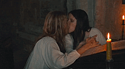 lezkissgifs:
