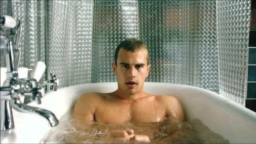 suckingbeast:  Theo James