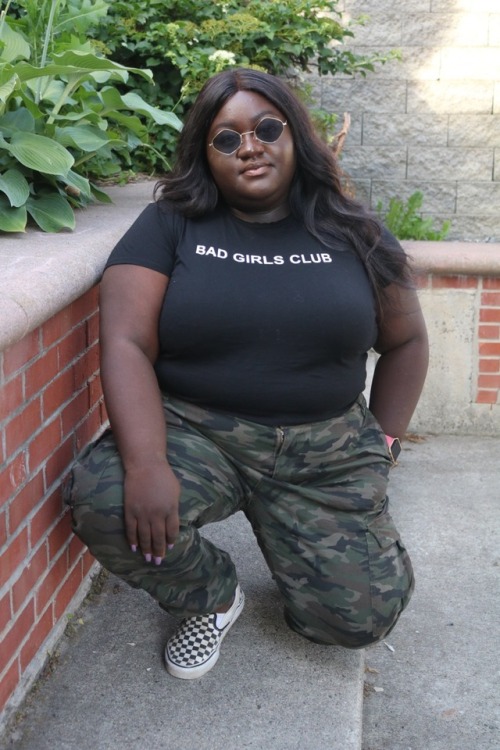 ayyyflueg: Yes girl. I have been needing one of those shirts for too long but you wear it wellllll T