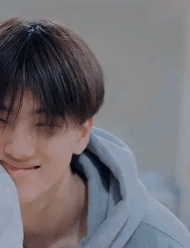 Just Jisung being your big cuddly baby