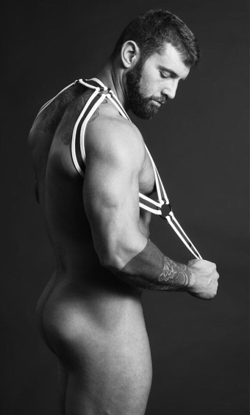 gentlemenallowed:  jose0004:   A tumblr for gentlemen who appreciate other gentlemen. 18/21+ NSFW - Over 130,000 posts and 66,000 followers  