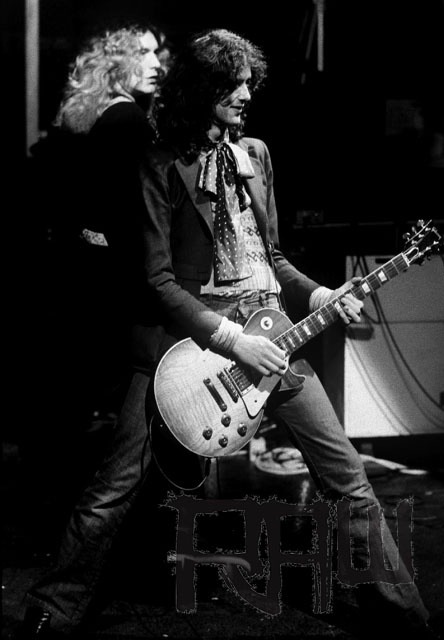 superseventies: Led Zeppelin on stage.