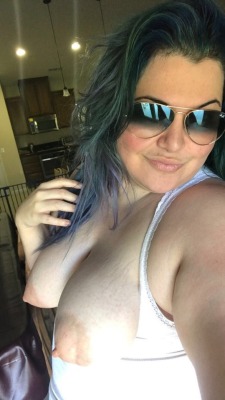 Stretchmarked Tits & Nipples