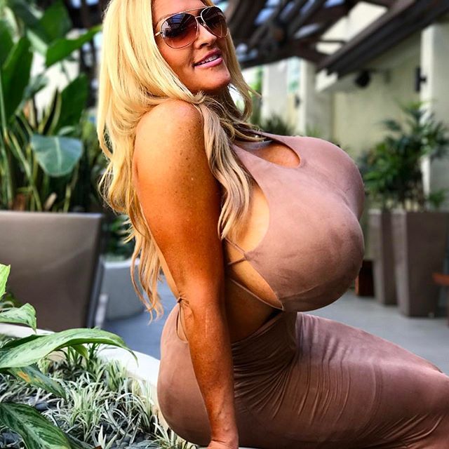 ultrabimbolover:  My dream is to become the most amazing pierced, tattoed fuck doll