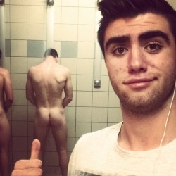 naked-straight-men:  Horny Straight Guys