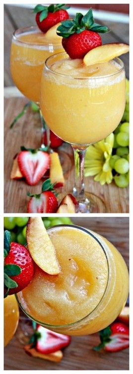 DAIQUIRI Ingredients 2 oz. white rum ½ tsp. superfine sugar ½ oz. lime juice Directions Squeeze lime
