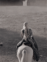 jonsnows: No one ever looked for a girl … It was a prince that was promised, not
