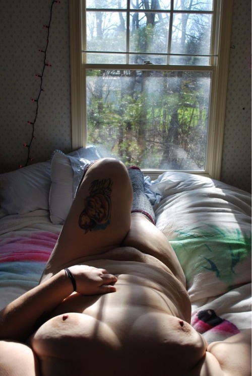 toofarann:  Emergency 2 days off of work. Emergency apartment hunting. Emergency heartbreak. Emergency running mind. Emergency no smoking. Emergency not moving. Emergency fetishized body. Emergency not worth it. Emergency overwhelming guilt. Emergency