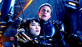 charles-hansen:favorite movie meme » four relationships [¾]↳ raleigh becket & mako mori