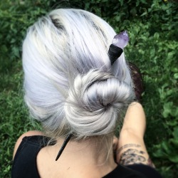 gothiccharmschool:  poisonappleprintshop:  On my 27th birthday this year I bought this amethyst hair pin for myself from Anu Tera. Handmade with a natural amethyst, leather, and hand forged iron pin.  Oh, how pretty! If hair sticks actually worked in