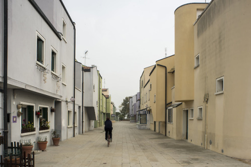 sbeltrami: Giancarlo De Carlo | ITINERARIO 21-05 Isola di Mazzorbo, Venezia | Italy Housing | 1979-1