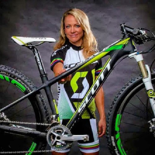 girlsbikesworld:  #girlsandbikesworld #girl #bike #cyclist #mtb #mountainbike #mountain #scott