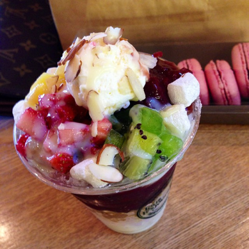 Patbingsu - Korean Shaved Ice Dessert - Patbingsu is a Korean shaved ice dessert with sweet toppings