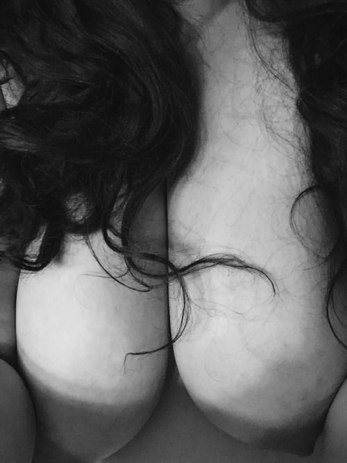 bbwcharlierebel:  Getting ready for bed…