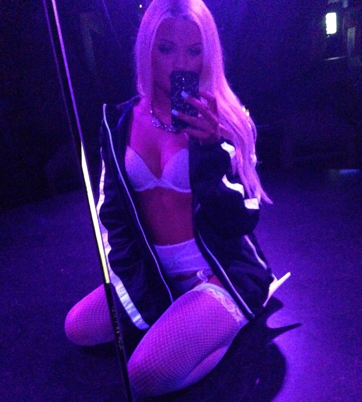 raincitykittyy:  No one is in here and I’m cold so I’m wearing my bfs Ralph Lauren