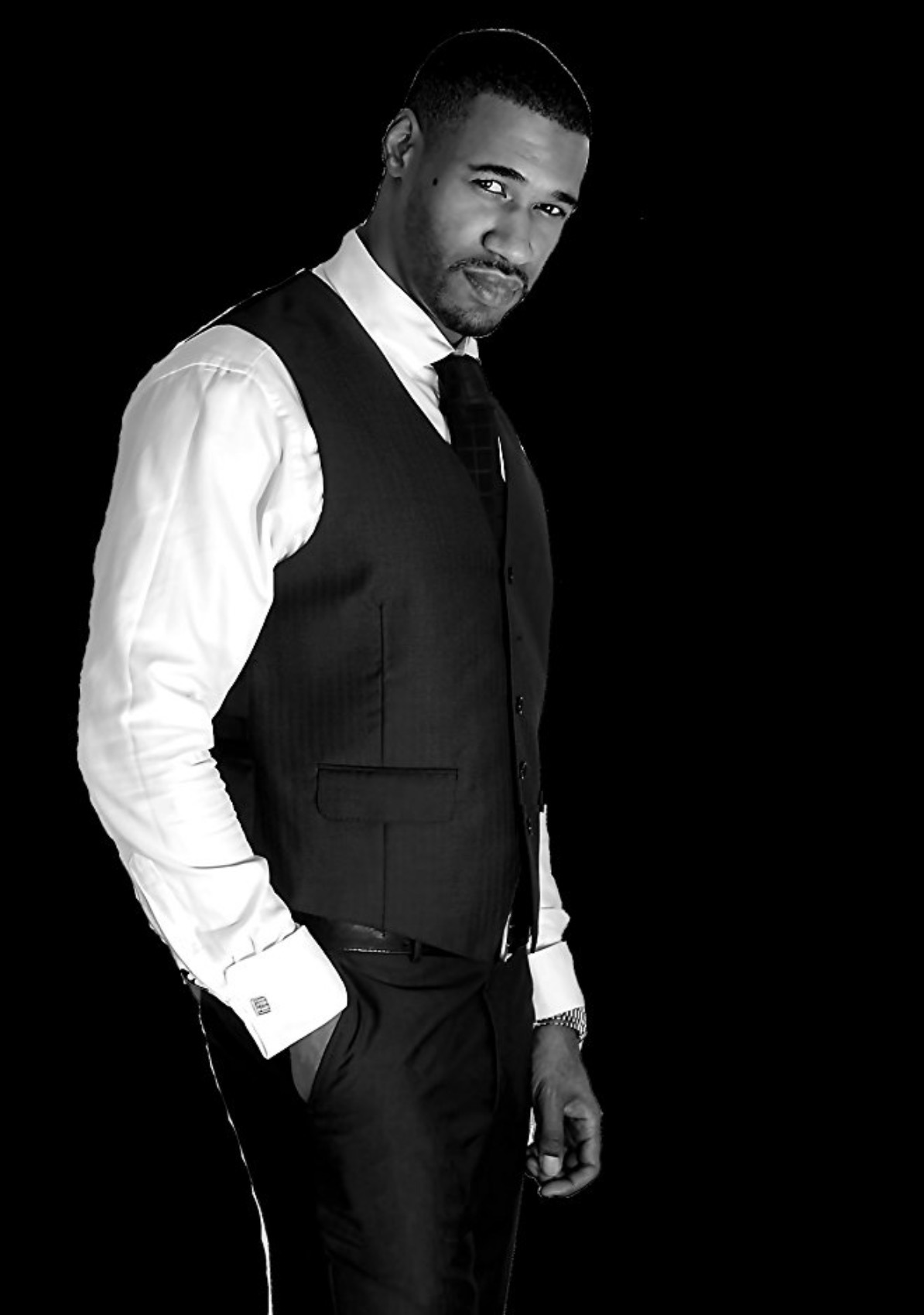 xemsays: xemsays:  actor, THOMAS DOMINIQUE stars on the pilot season of SYFY’s