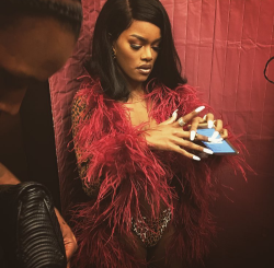 flyandfamousblackgirls:  Teyana Taylor paying