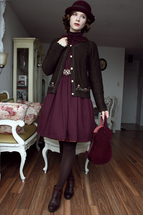 fannyrosie:  Simple winter outfit to go eat with my parentsDress: Innocent WorldCardigan,