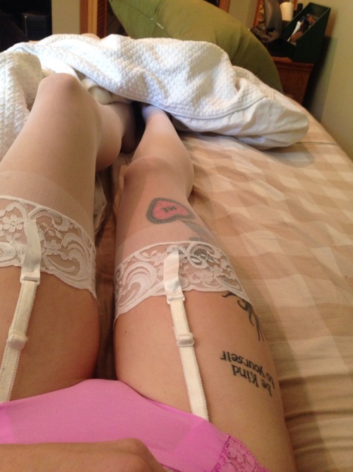 cllefairy: My legs are FRICKIN cute