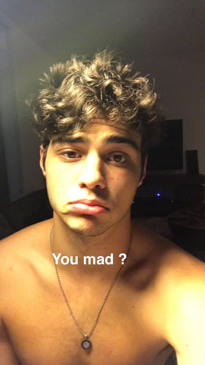 geekgayguy:Noah Centineo