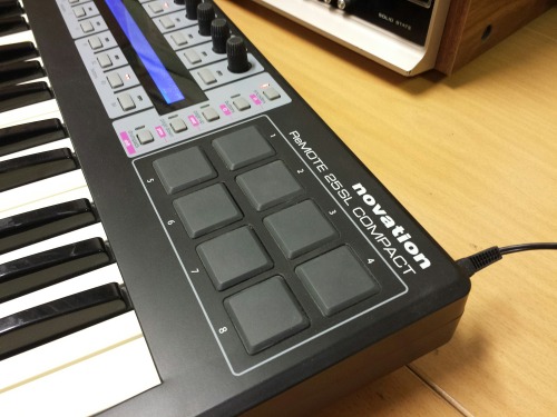 Novation Remote 25SL Compact Studio MIDI Keyboard, 2007